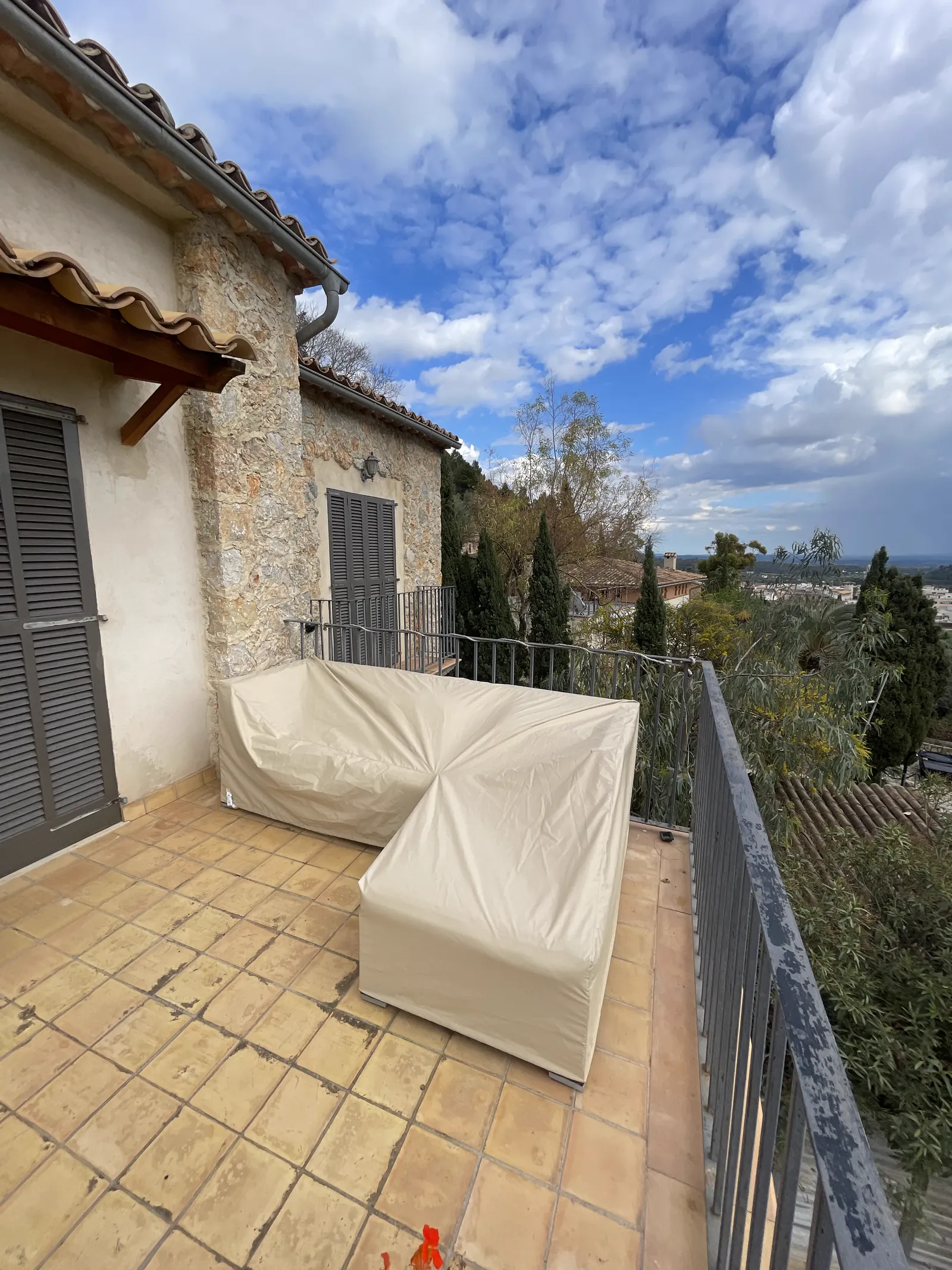 L-Shaped Sofa & Coffee Table Covers, Alaró — image 4
