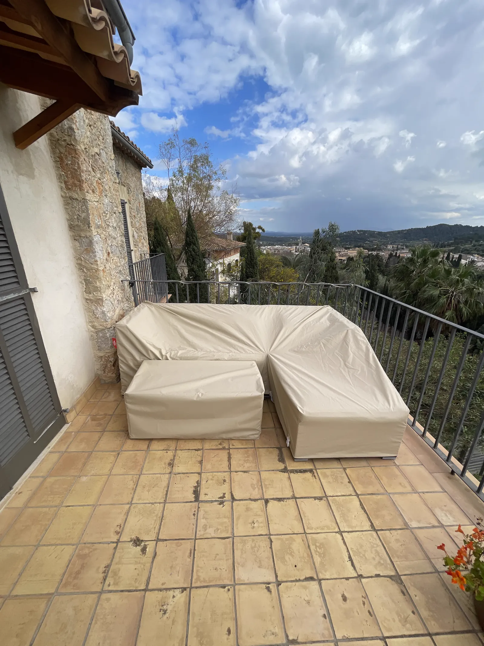 L-Shaped Sofa & Coffee Table Covers, Alaró — image 5